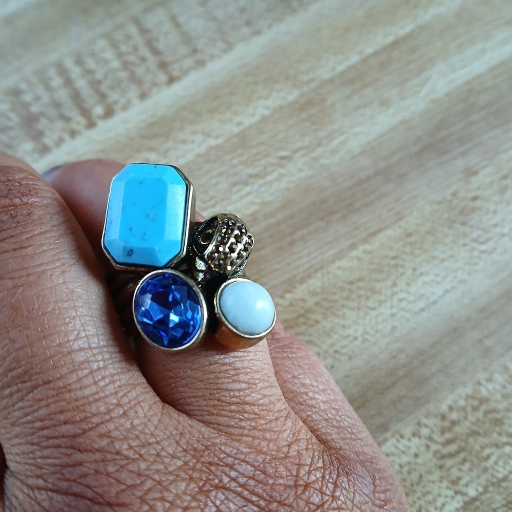 Kurt Geiger Gold Ring Set with Blue and White Stones Size 8 not original box